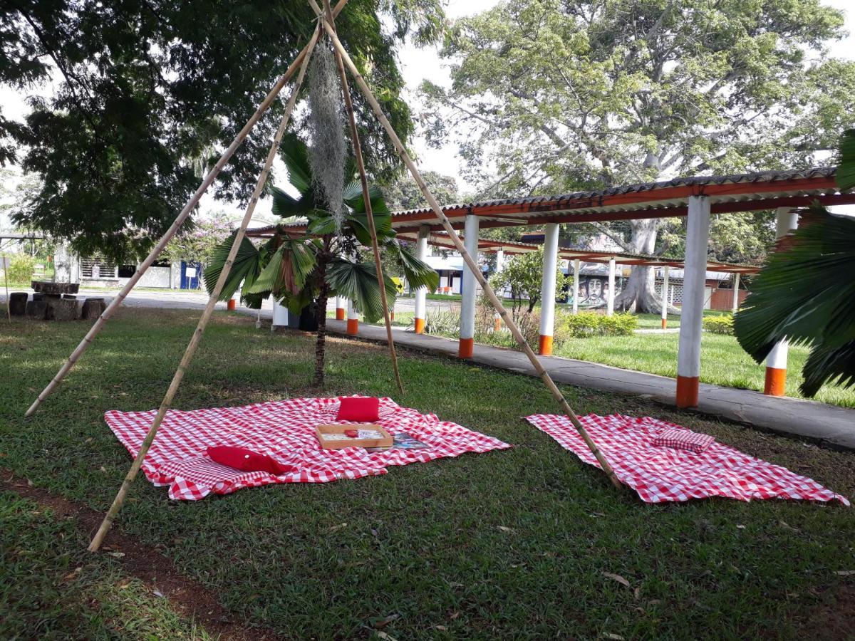 Imca Hotel Buga Bagian luar foto